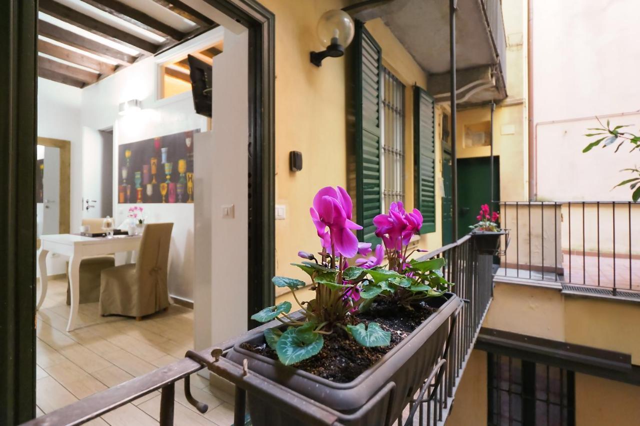 ミラノCentro Storico, Darsena E Duomo - Corso Genova - Italy Flat Vacationアパートメント エクステリア 写真