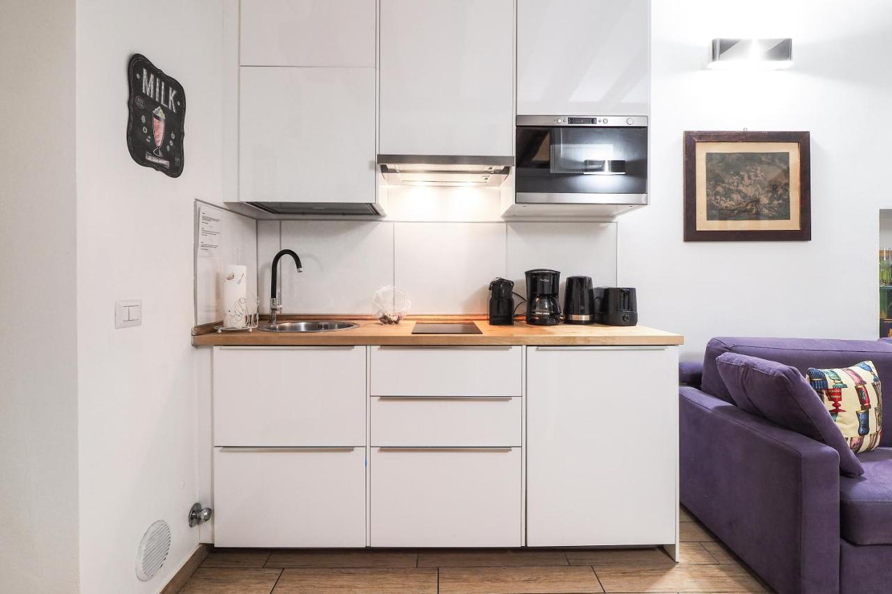 ミラノCentro Storico, Darsena E Duomo - Corso Genova - Italy Flat Vacationアパートメント エクステリア 写真