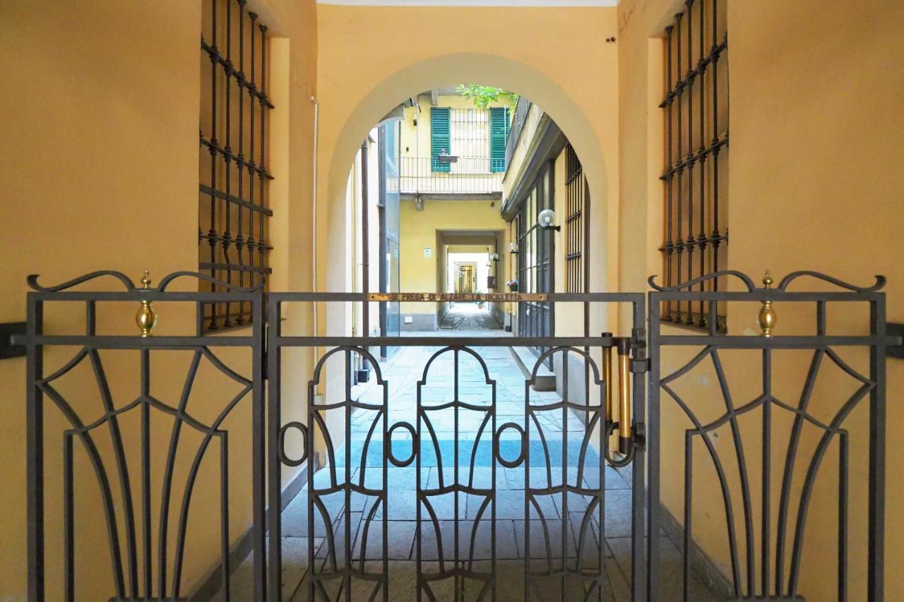 ミラノCentro Storico, Darsena E Duomo - Corso Genova - Italy Flat Vacationアパートメント エクステリア 写真