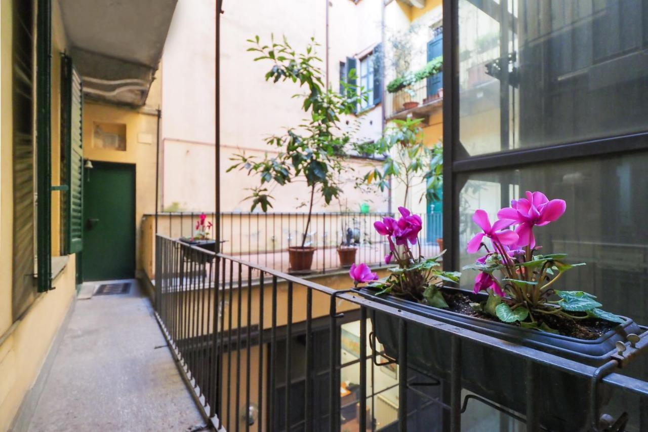 ミラノCentro Storico, Darsena E Duomo - Corso Genova - Italy Flat Vacationアパートメント エクステリア 写真